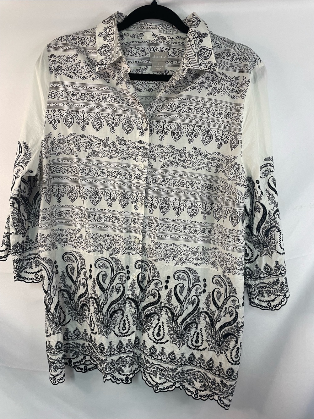 Chico's White and Black Paisley Button-Front Top 100% cotton with eyelet sleeves
